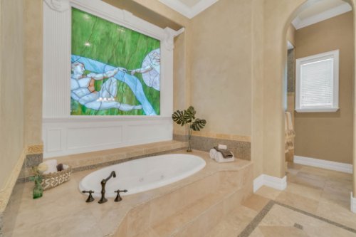 9233-southern-breeze-dr--orlando--fl-32836----31---master-bathroom.jpg