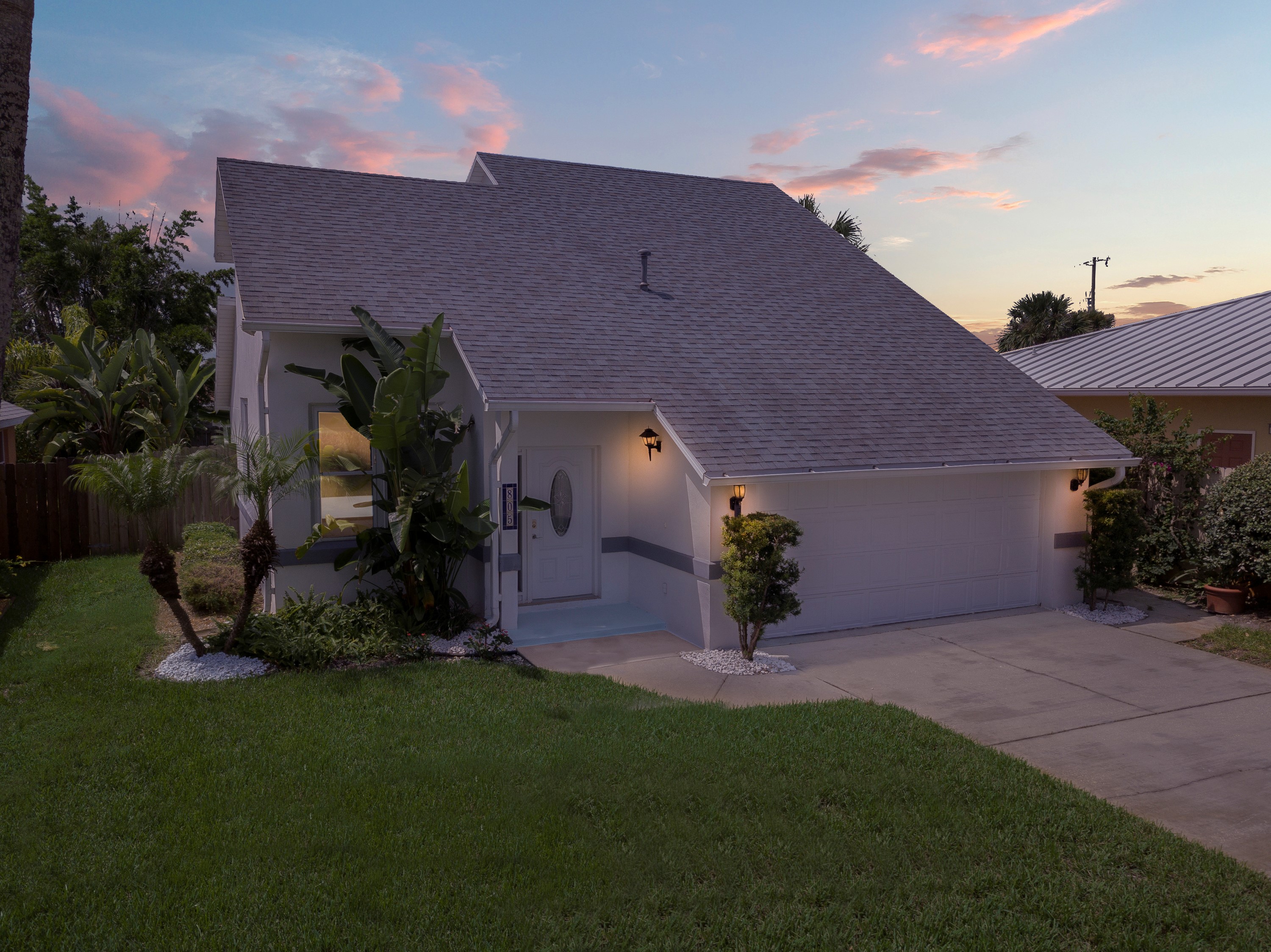 13316-805-carol-avenue--new-smyrna-beach--fl-32169----02-dcf8bad9-twilight.jpg