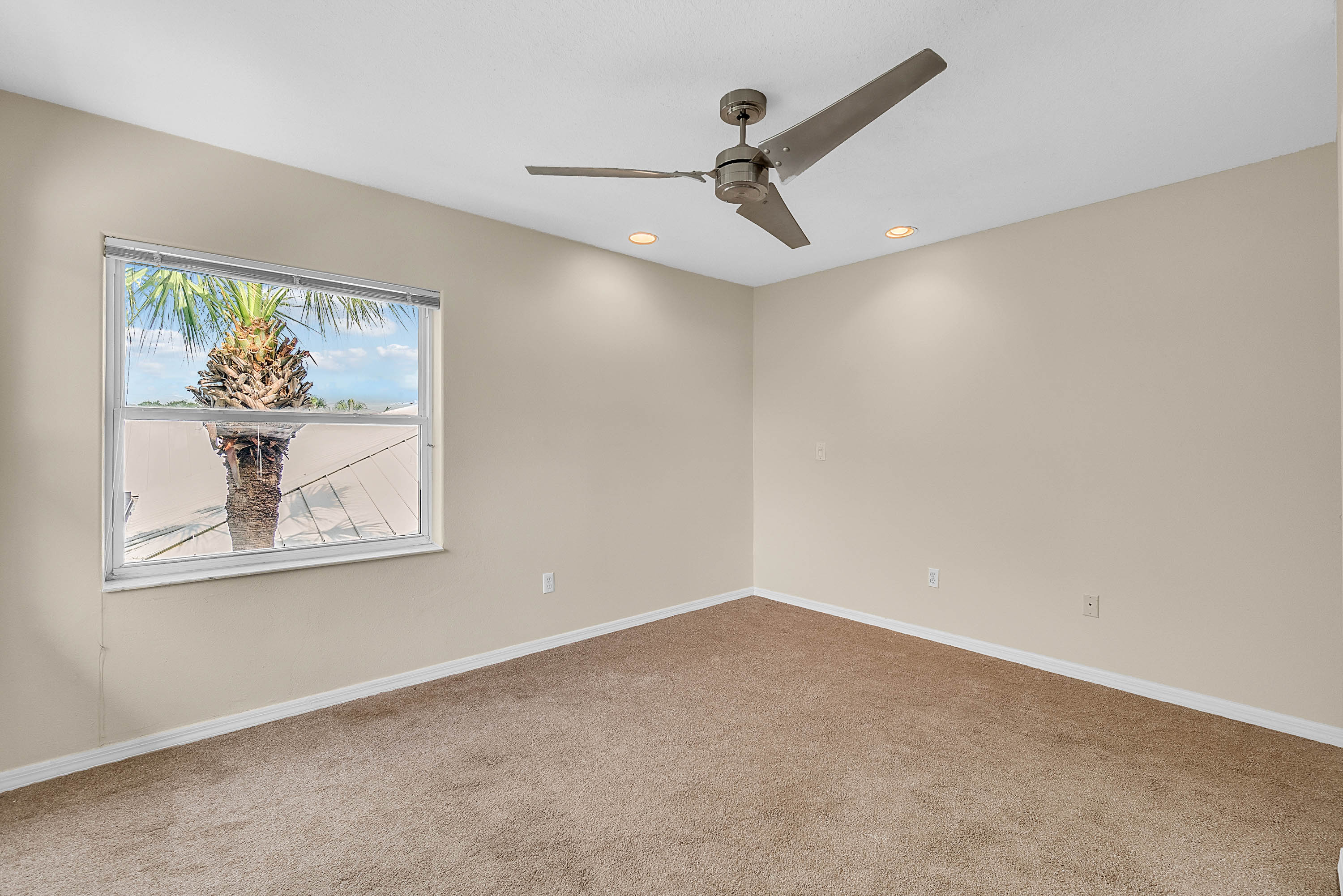 805-carol-avenue--new-smyrna-beach--fl-32169----06.jpg
