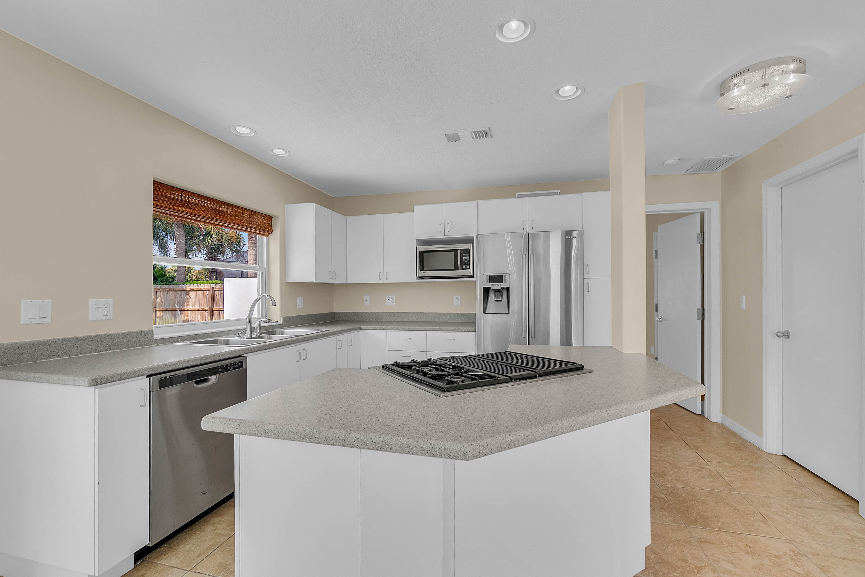 805-carol-avenue--new-smyrna-beach--fl-32169----25.jpg