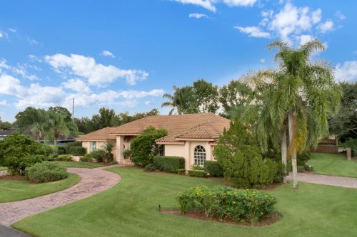 2406-berkshire-lane--winter-haven--fl-33884----03.jpg