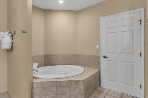 8762-worldquest-blvd-6506--orlando--fl-32821----08.jpg