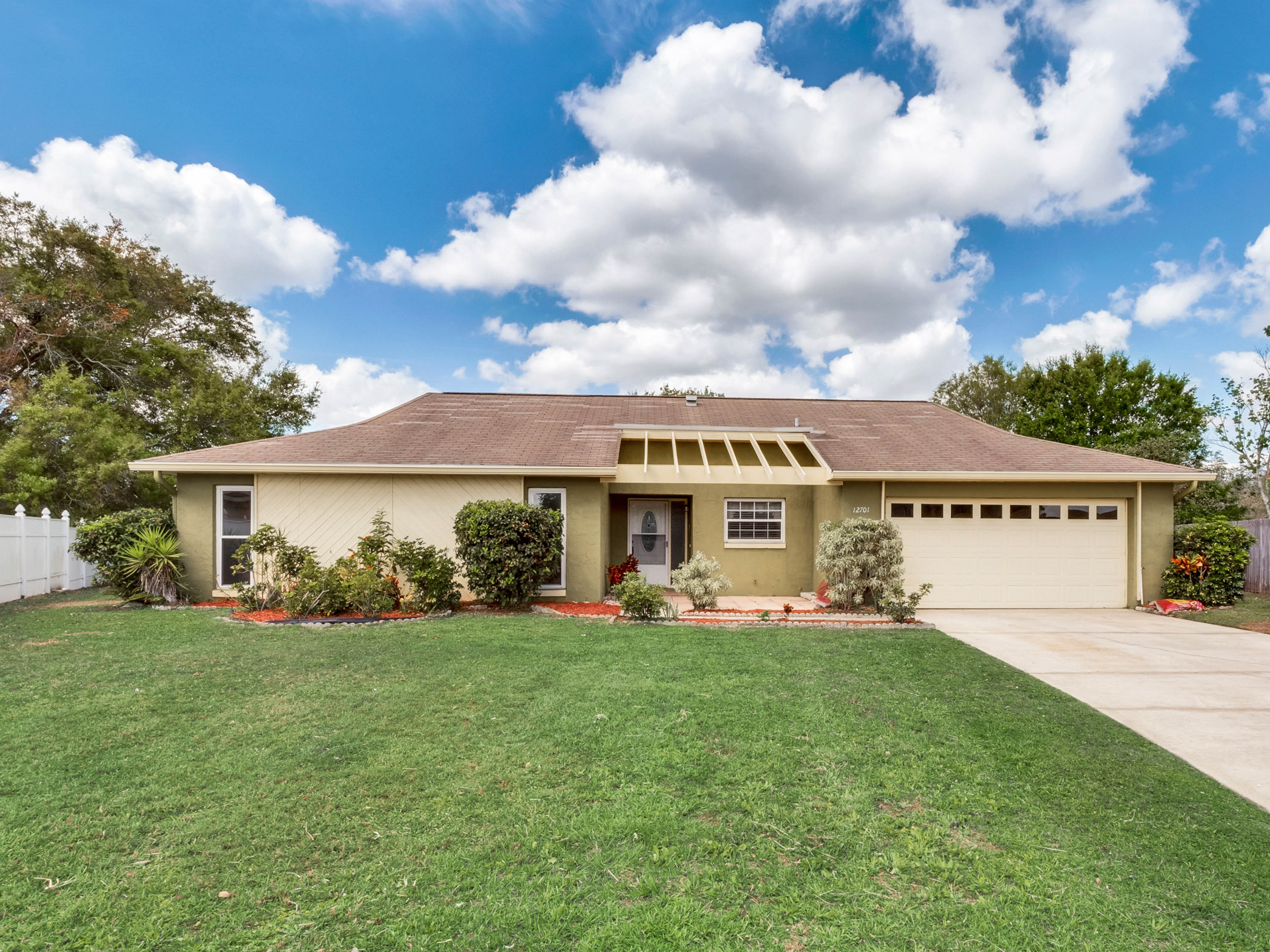 12701-ohio-woods-lane--orlando--fl-32824----01.jpg