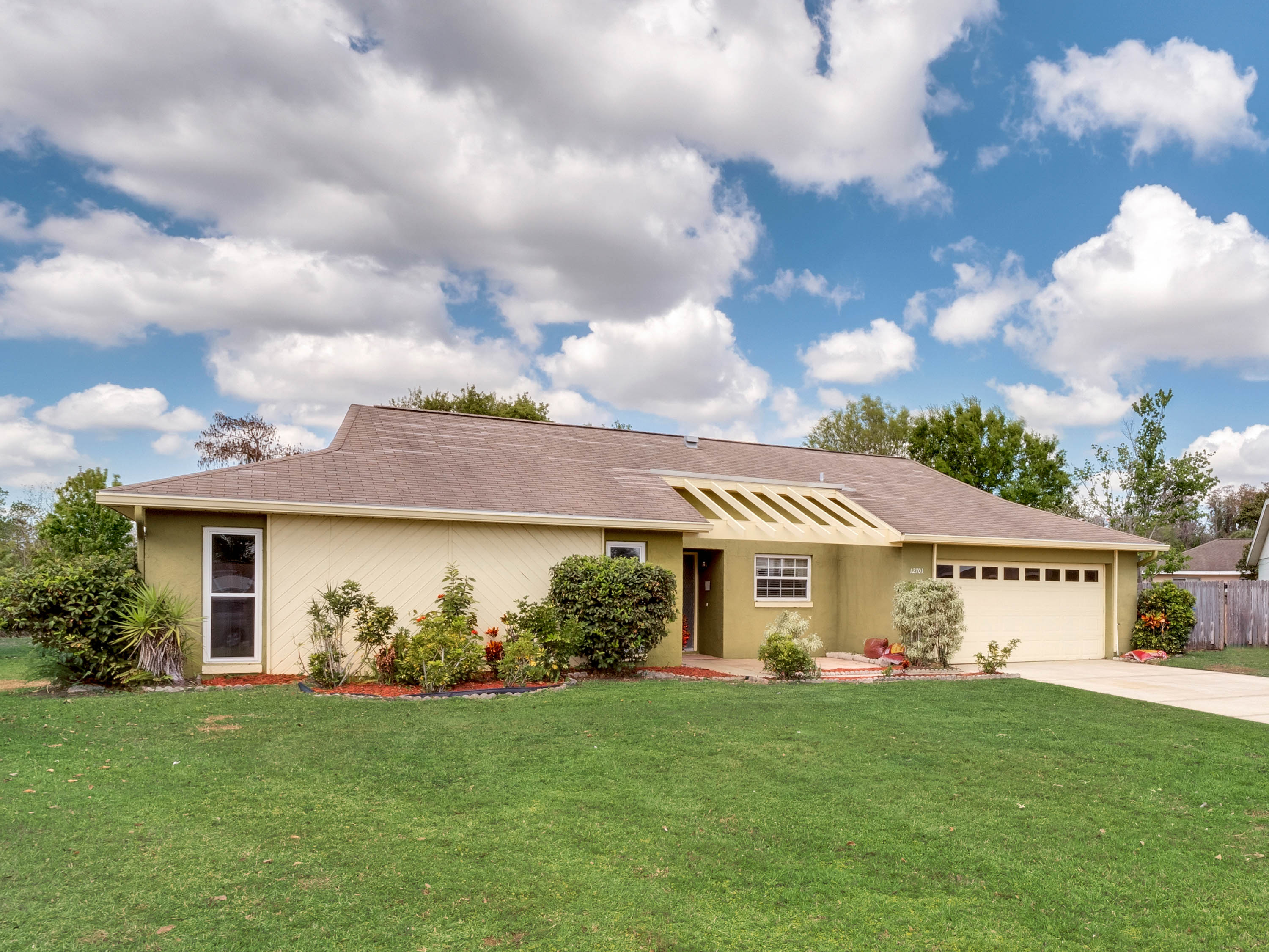 12701-ohio-woods-lane--orlando--fl-32824----02.jpg