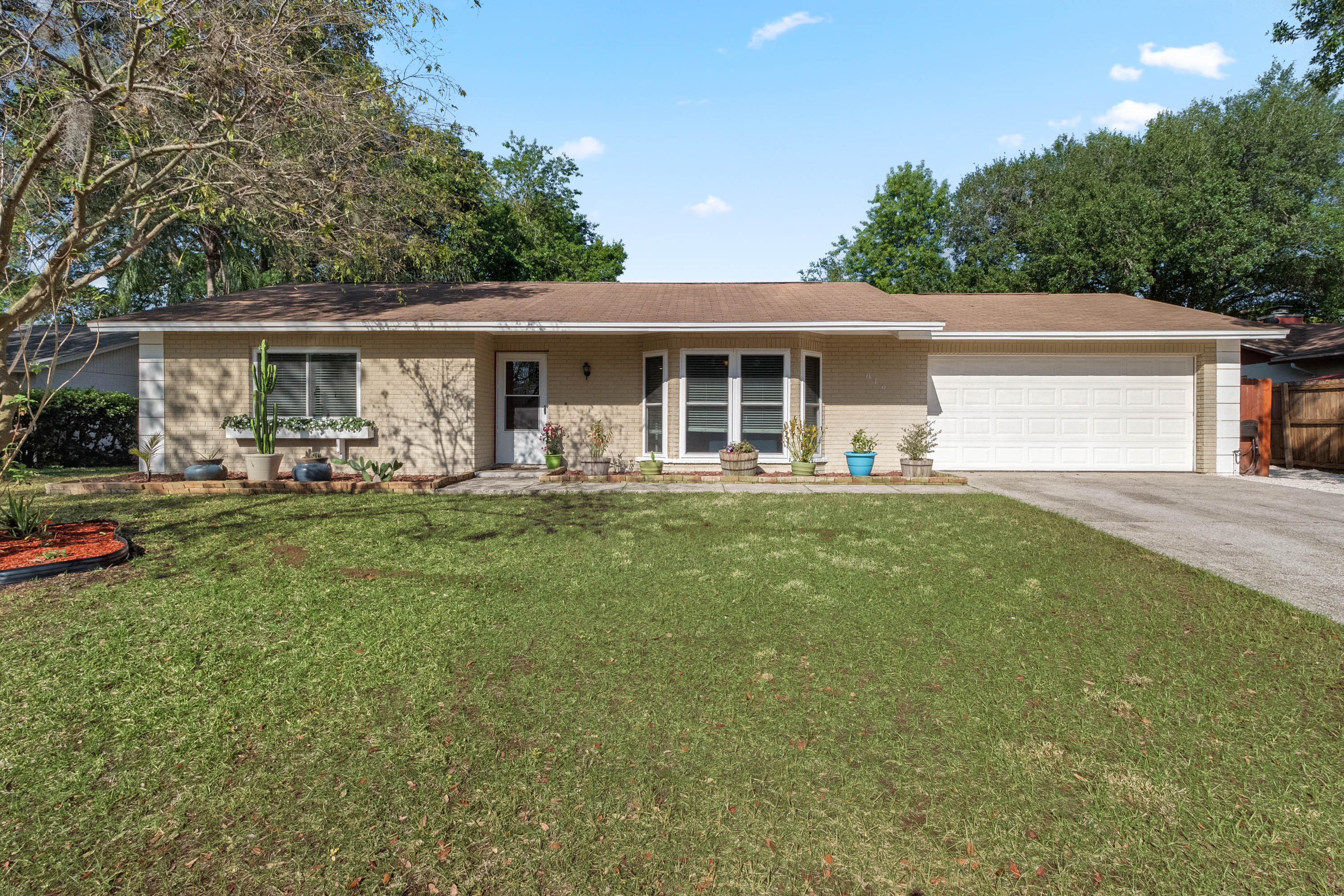 816-regent-circle-south--brandon--fl-33511----01-copy.jpg
