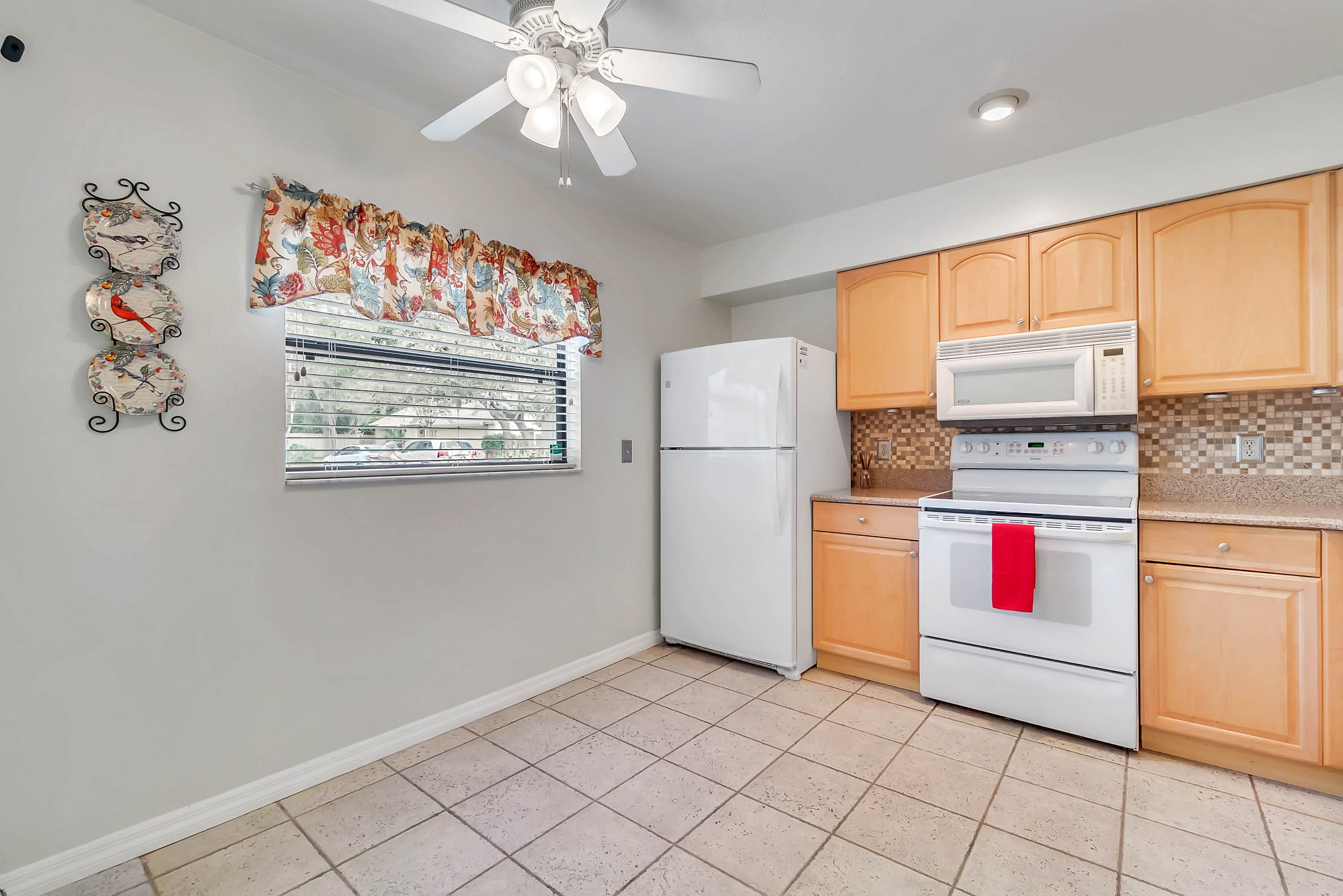 1433-forest-hills-drive--winter-springs--fl-32708----07.jpg