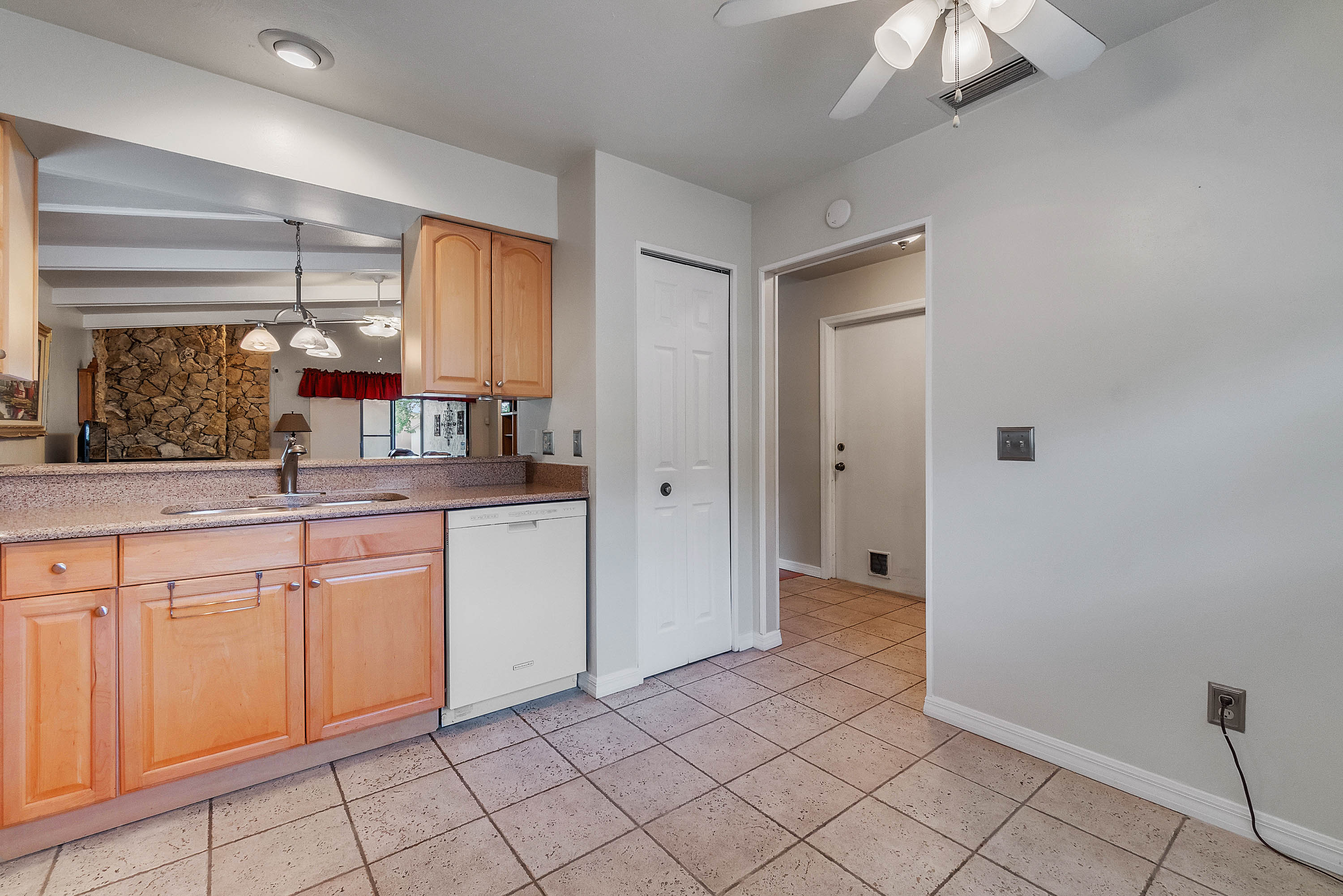 1433-forest-hills-drive--winter-springs--fl-32708----09.jpg