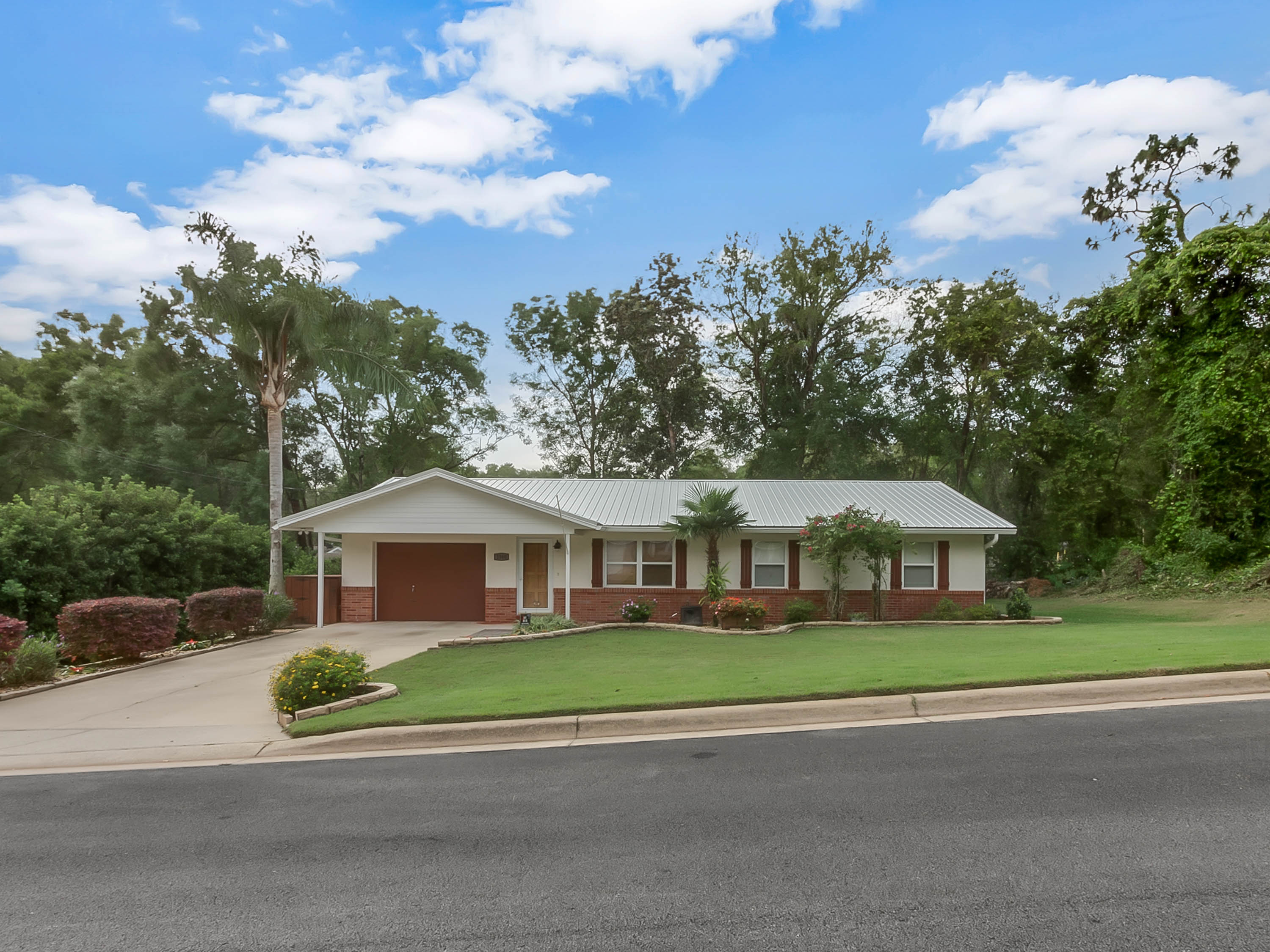 1560-salvadore-street--deland--fl-32720---01.jpg
