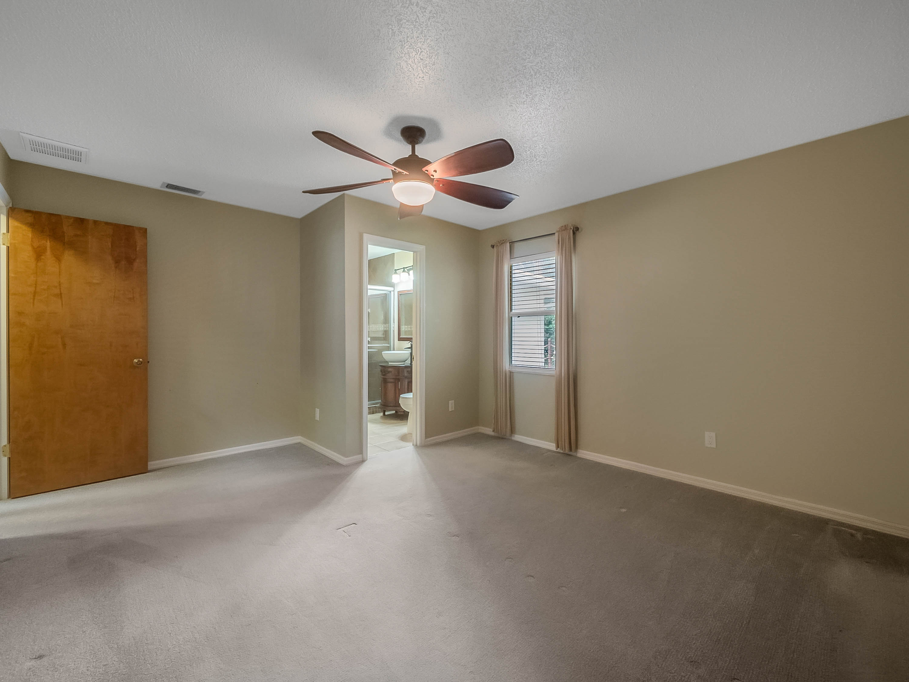 1560-salvadore-street--deland--fl-32720---03.jpg