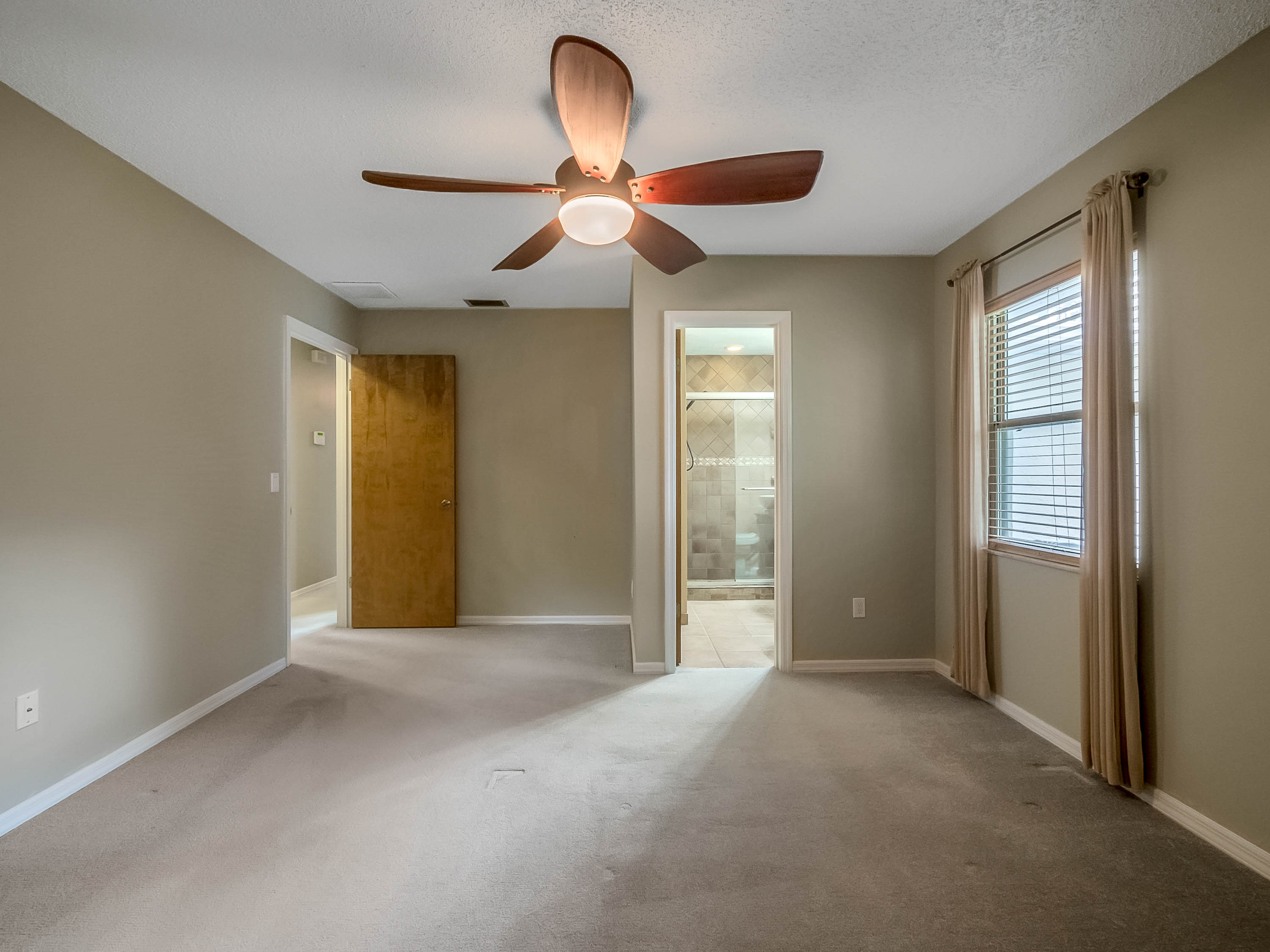 1560-salvadore-street--deland--fl-32720---04.jpg