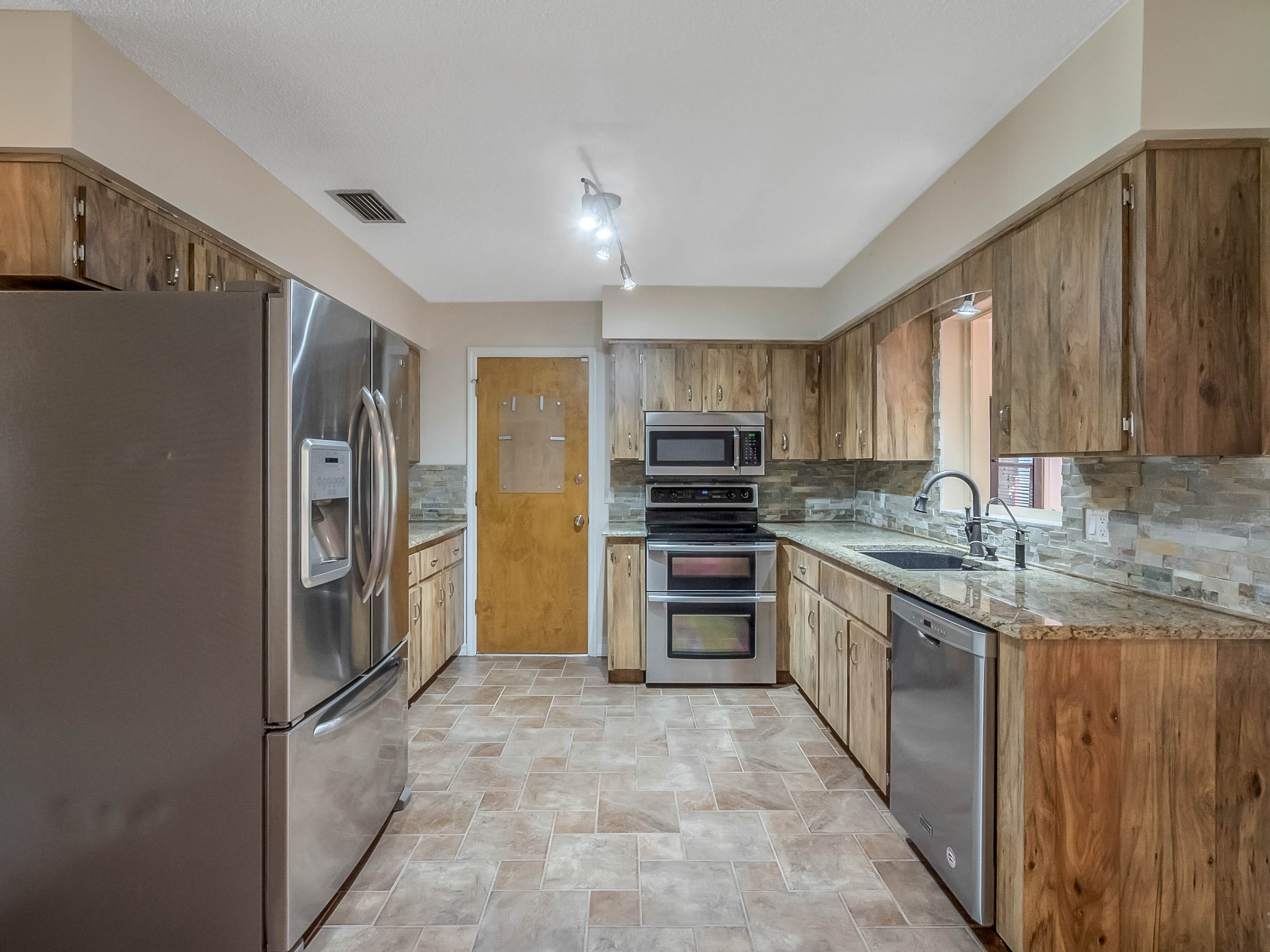 1560-salvadore-street--deland--fl-32720---16.jpg
