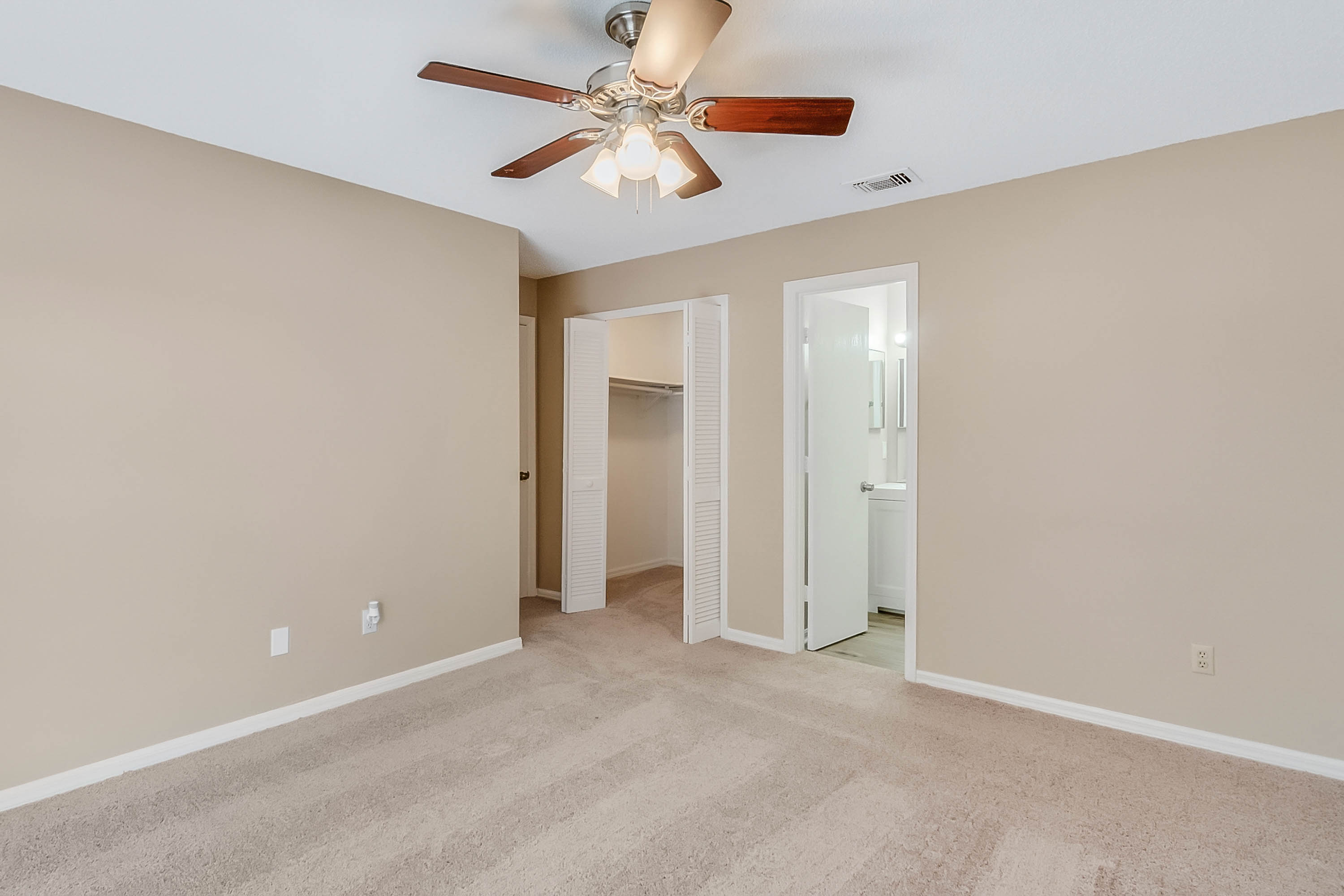6642-hiawasse-meadows-drive--orlando--fl-32818---04.jpg