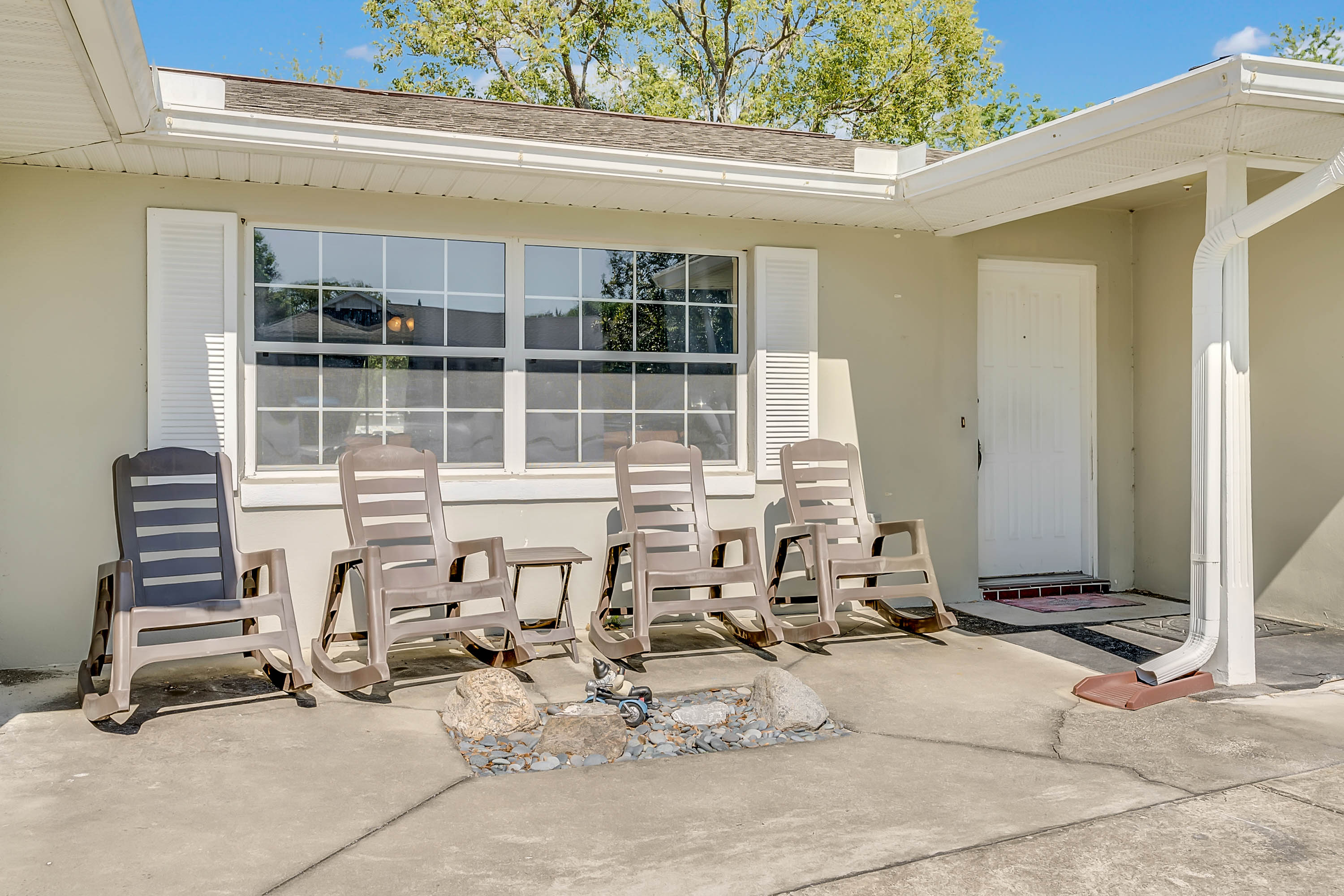 816-west-ludlum-drive--deltona--fl-32725---04.jpg