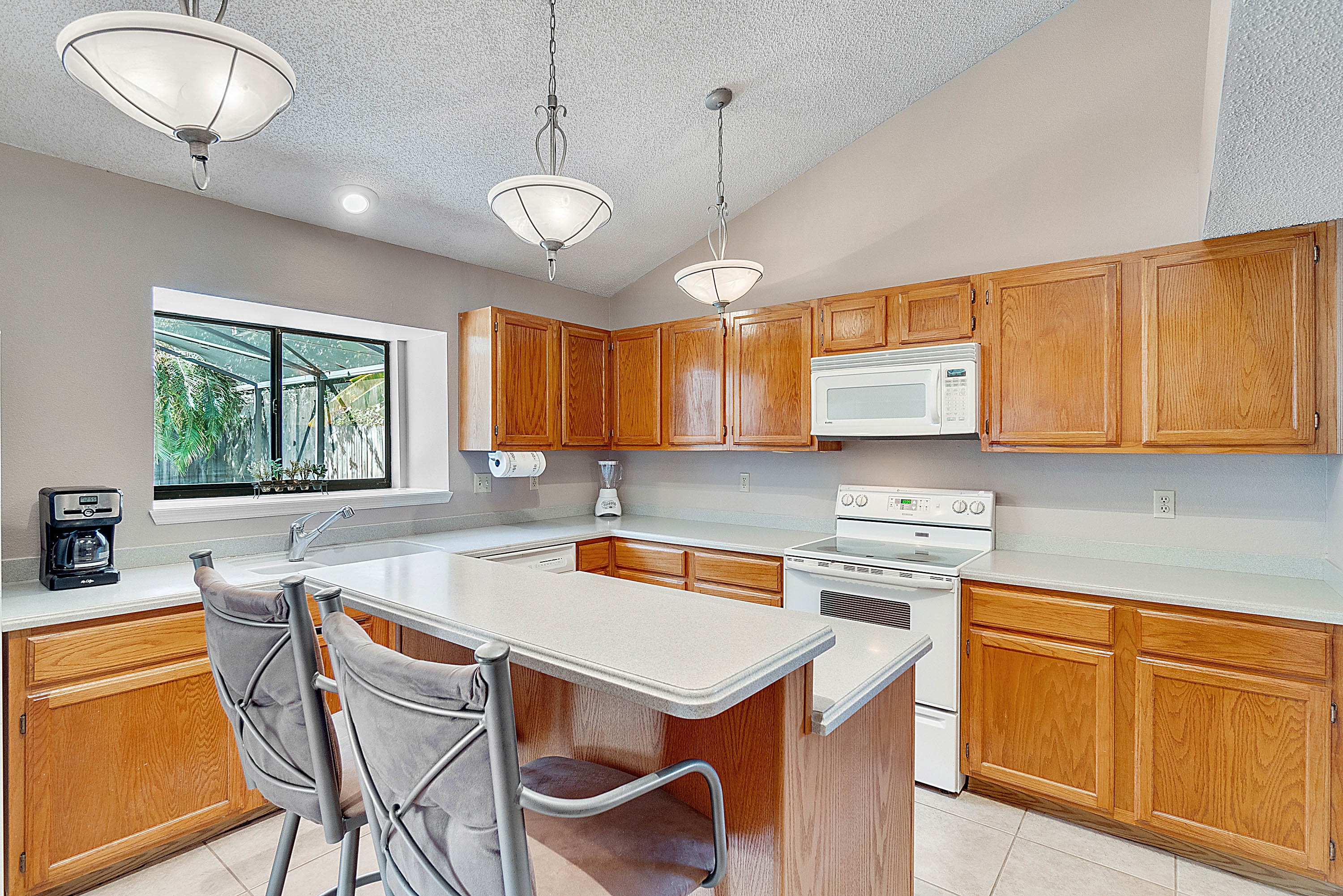 551-west-springtree-way--lake-mary--fl-32746---19.jpg