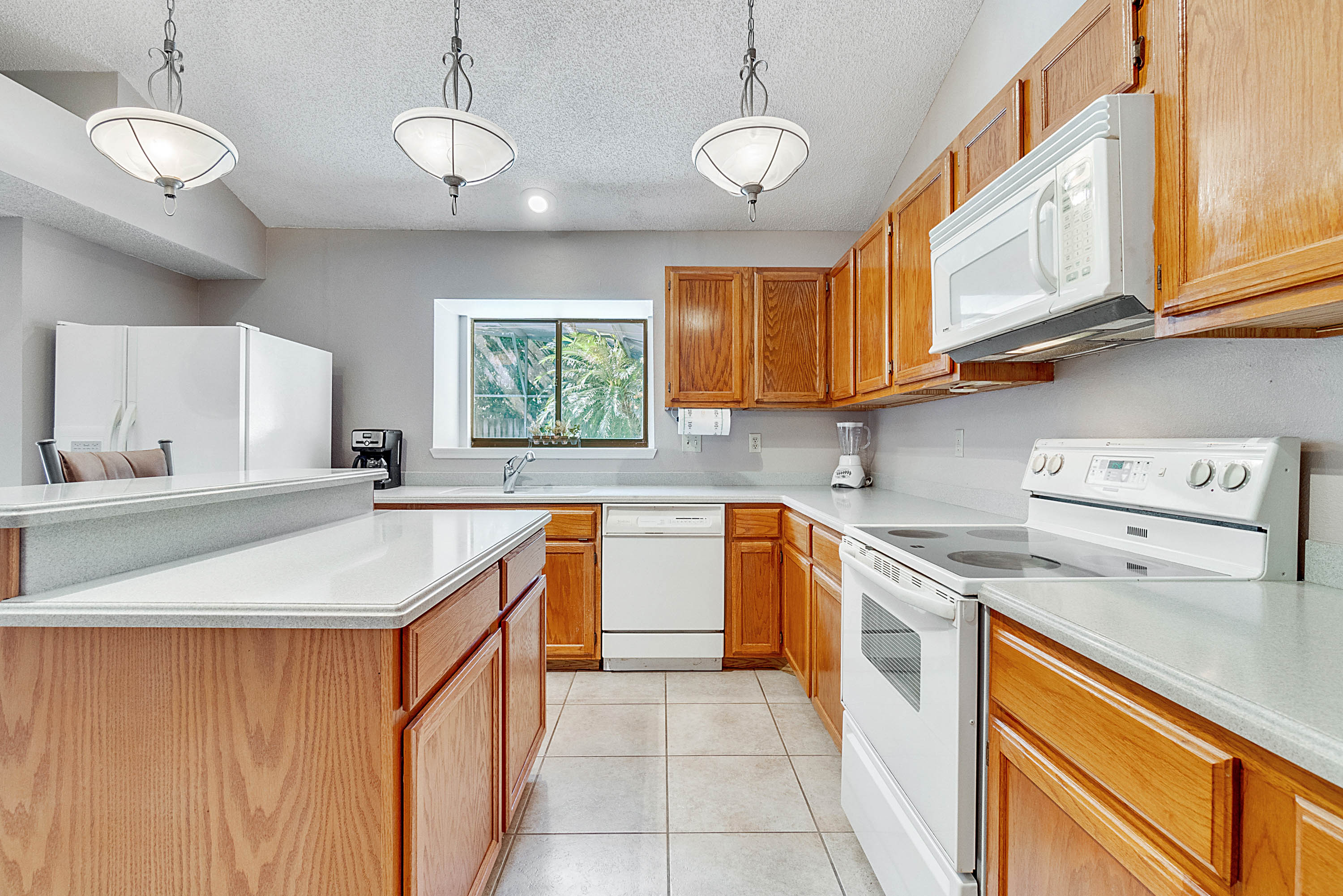 551-west-springtree-way--lake-mary--fl-32746---21.jpg