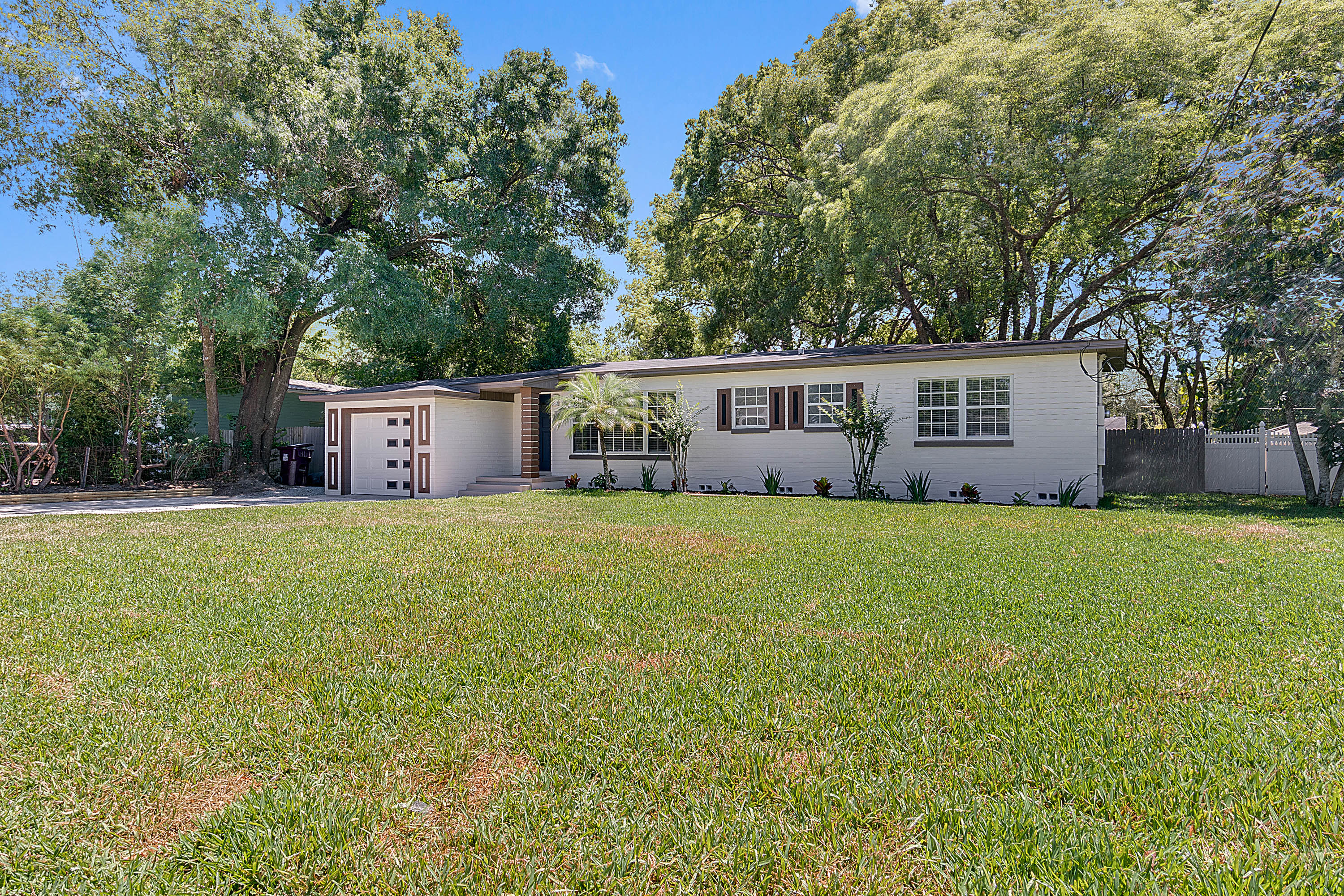 2214-hargill-drive--orlando--fl-32806---02-edit.jpg
