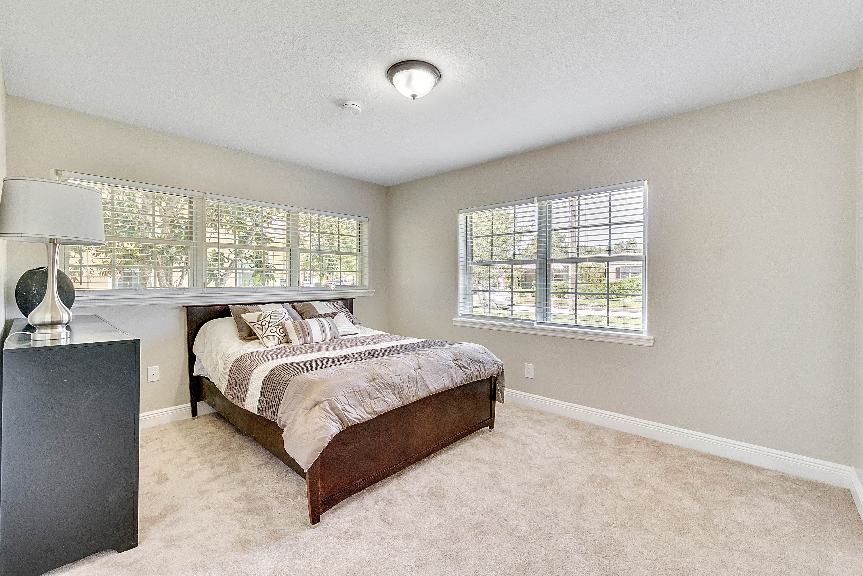 2214-hargill-drive--orlando--fl-32806---03.jpg
