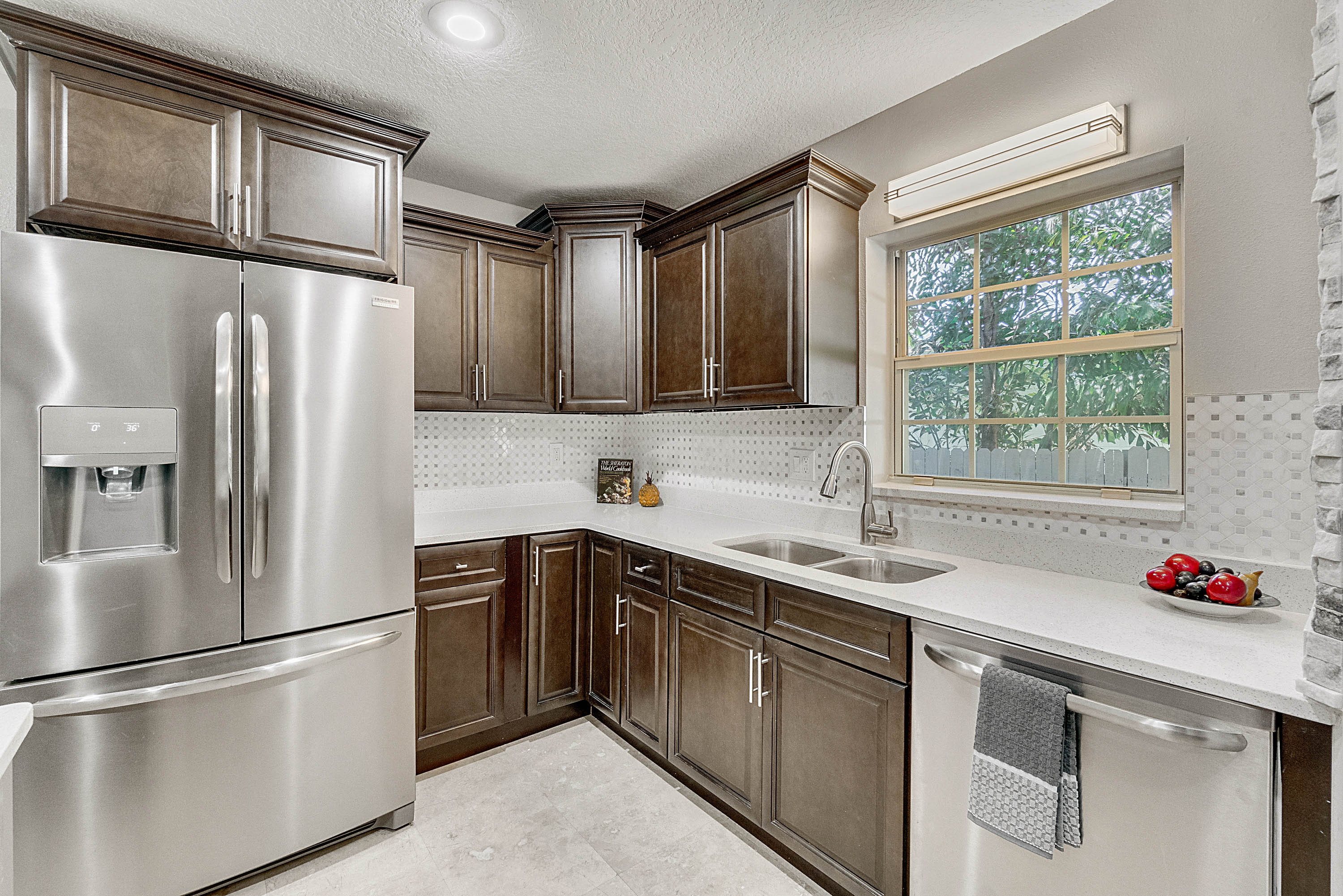 2214-hargill-drive--orlando--fl-32806---17.jpg