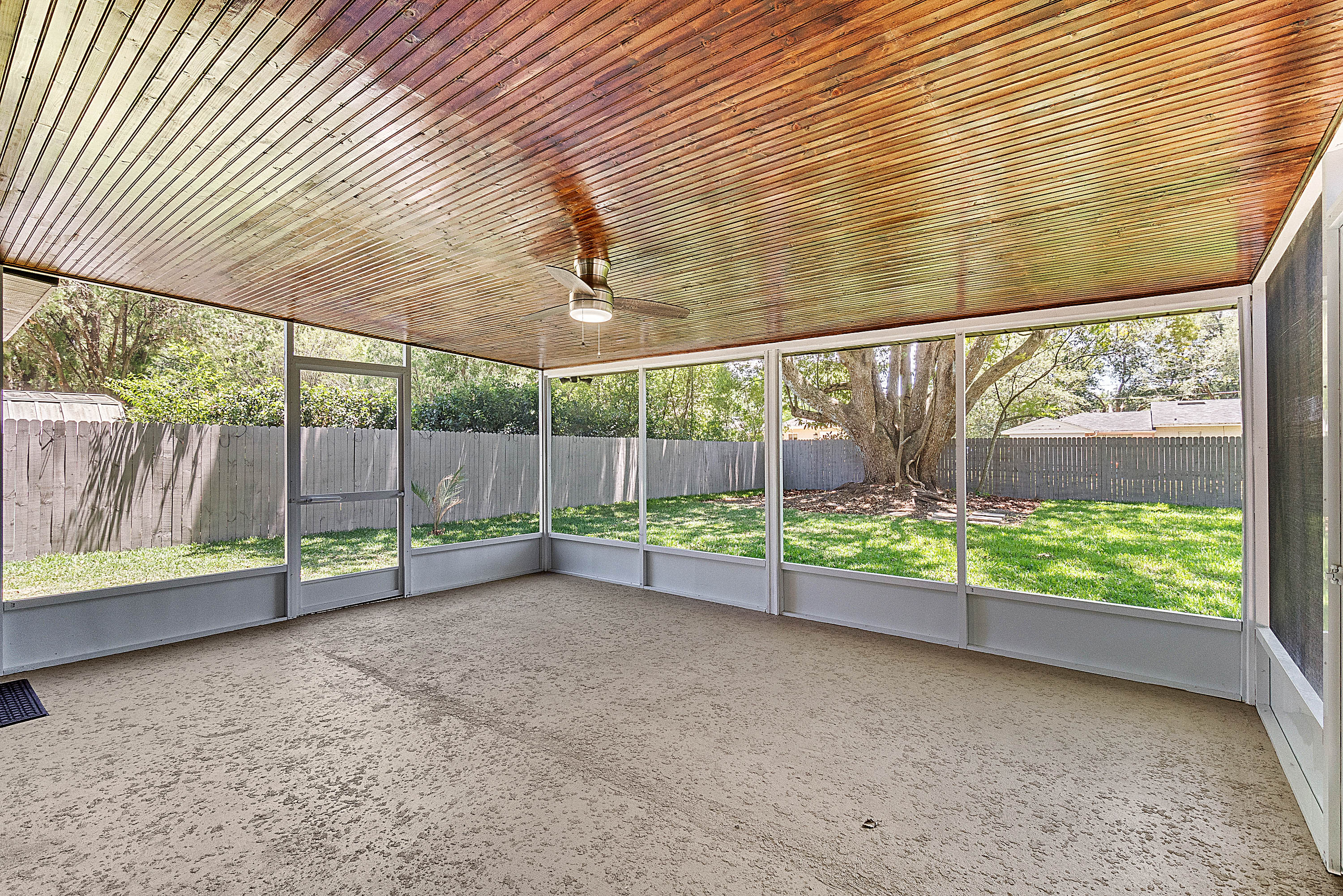 2214-hargill-drive--orlando--fl-32806---32.jpg