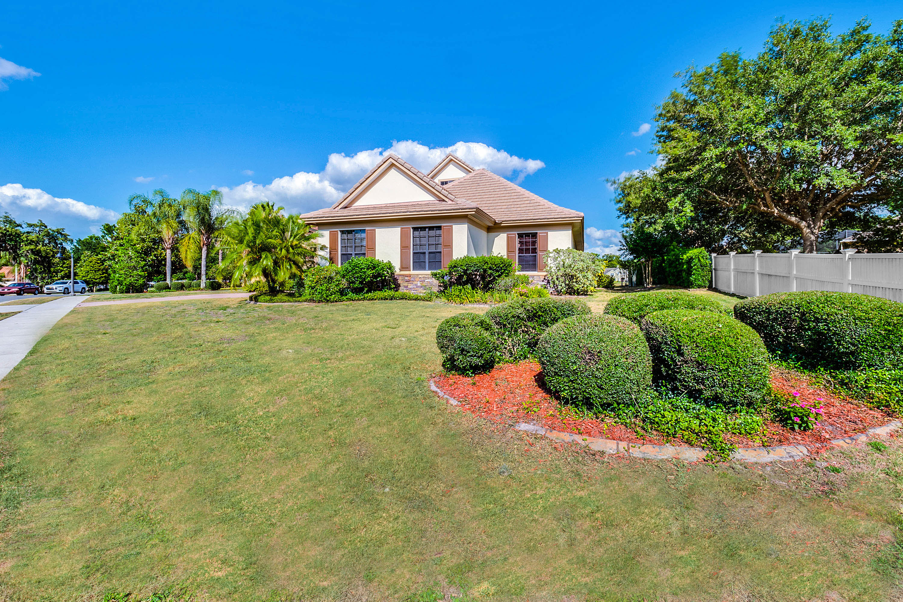 418-west-blue-water-edge-drive--eustis--fl-32736---39.jpg