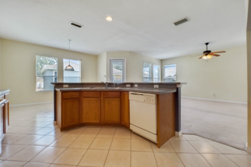 14263-prunningwood-place--winter-garden--fl-34787---29.jpg