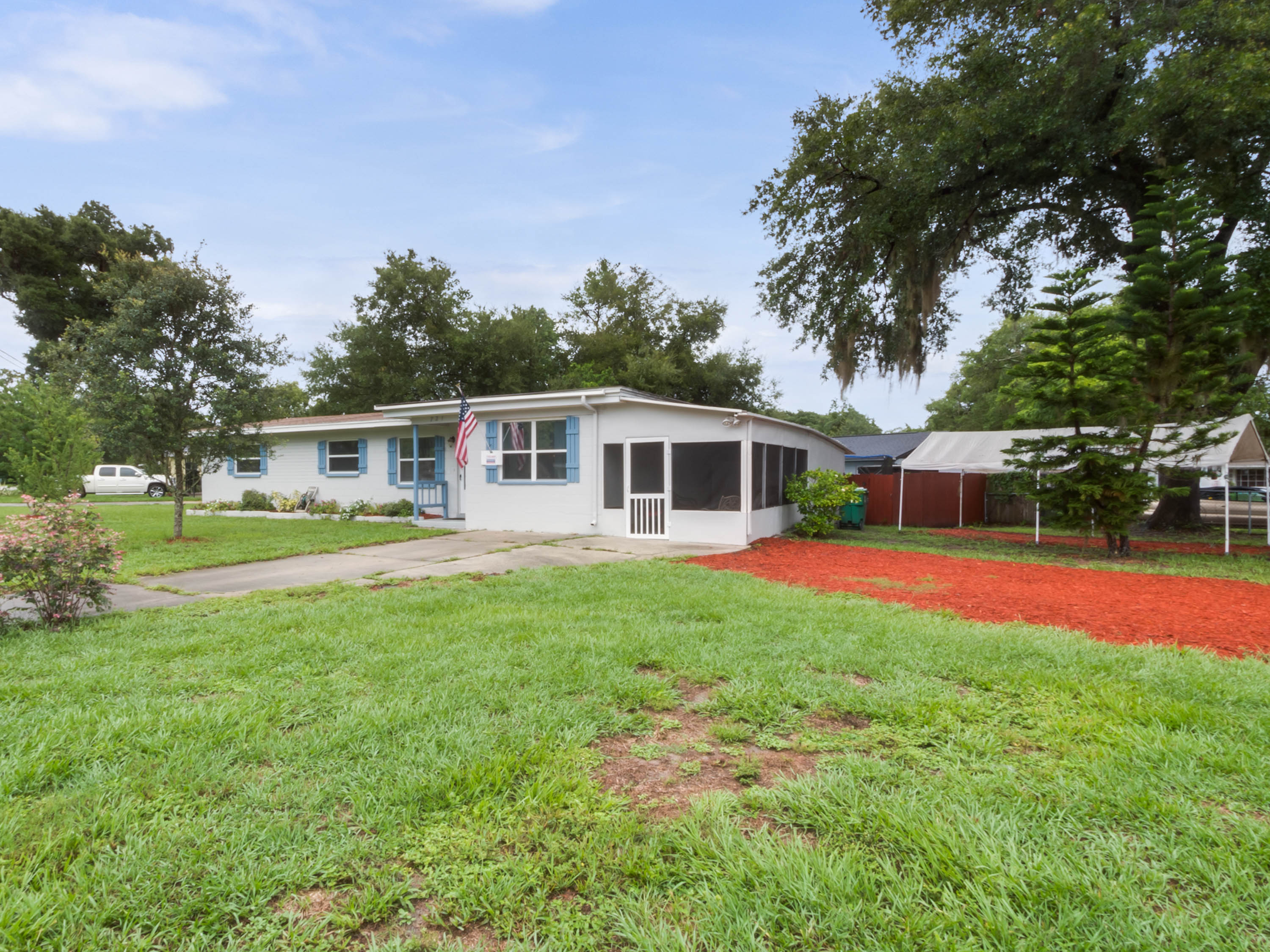 721-north-stone-street--deland--fl-32720---02.jpg