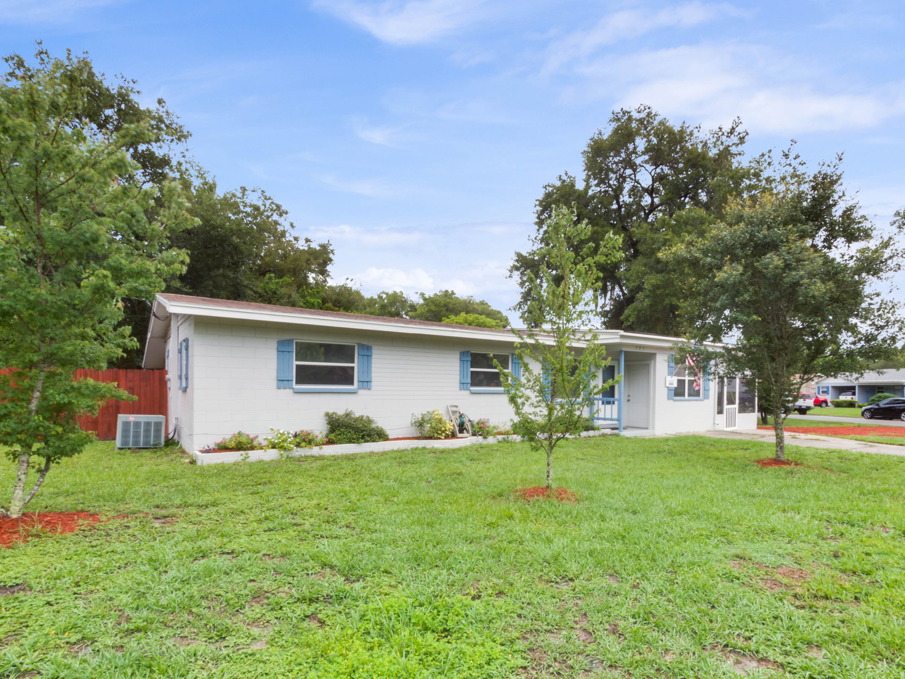 721-north-stone-street--deland--fl-32720---05.jpg