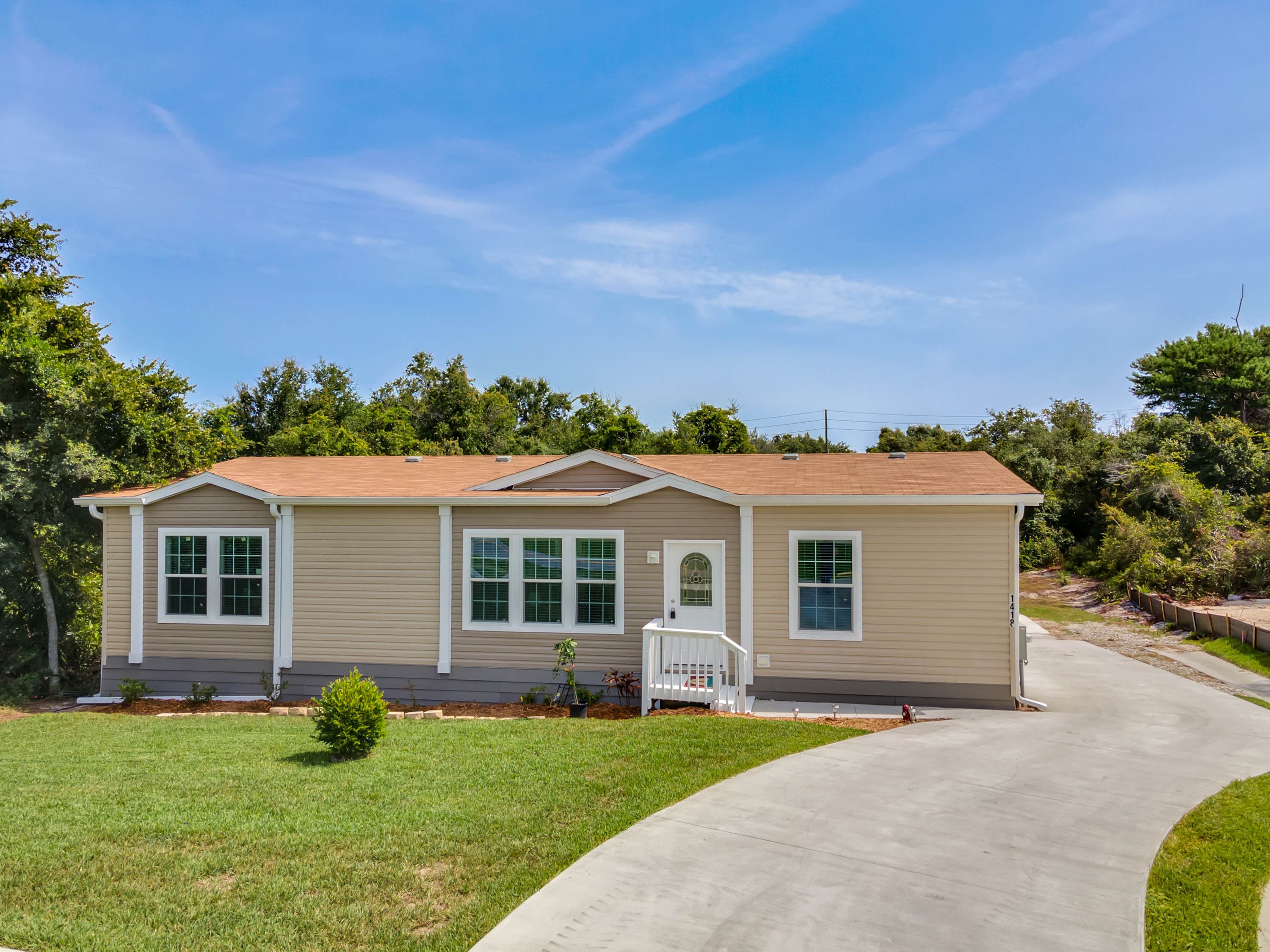 1418-northeast-old-mill-drive--deltona--fl-32725---01.jpg