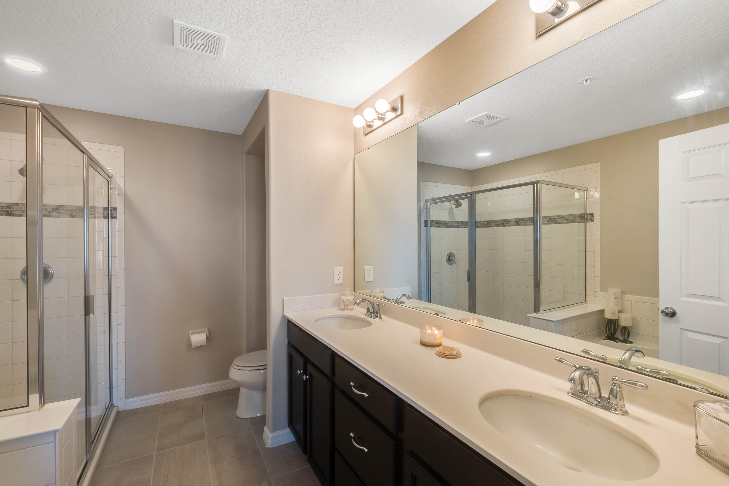 8025-cadman-street--orlando--fl-32832---06.jpg
