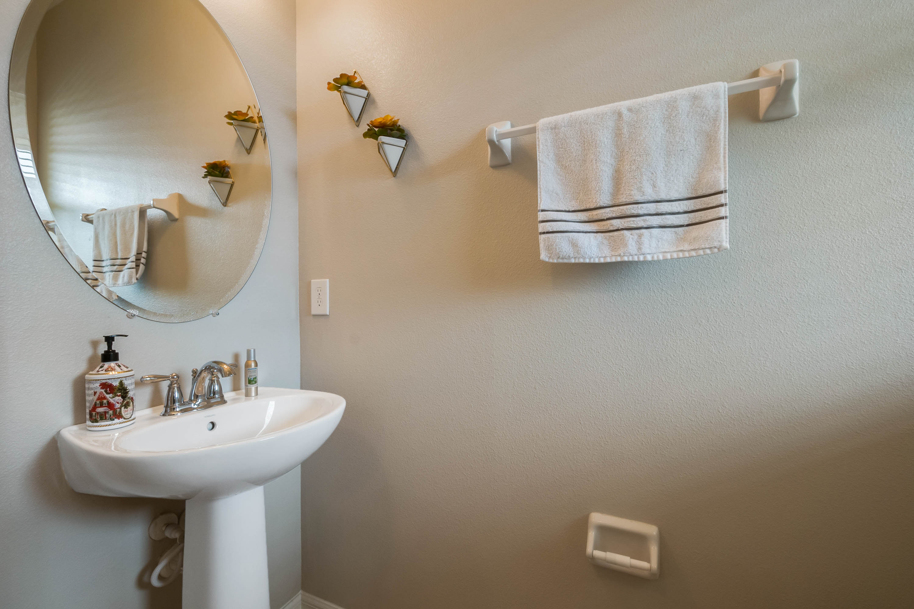 8025-cadman-street--orlando--fl-32832---12.jpg