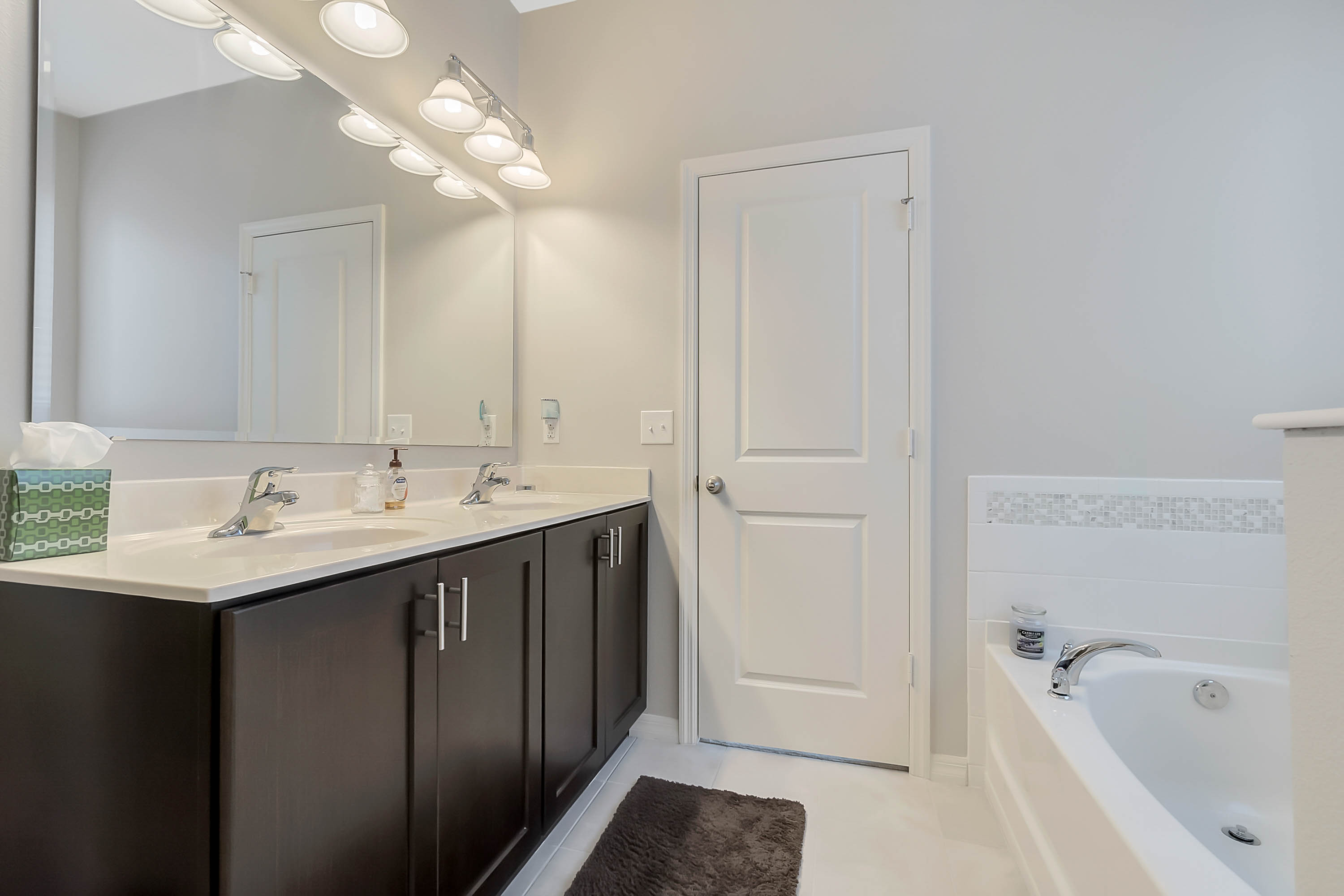6607-merrick-landing-boulevard--windermere--fl-34786---master-bathroom-extra-photo.jpg