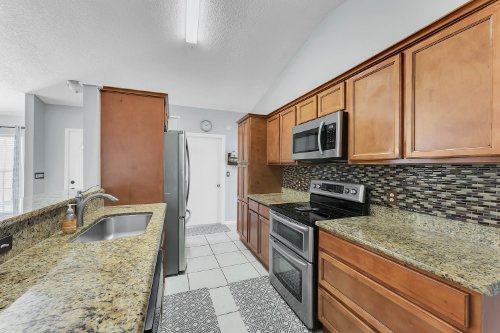 2408-denn-john-lane--kissimmee--fl-34744---06.jpg