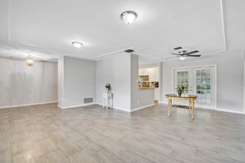 3121-crooked-oak-court--orlando--fl-32808---16.jpg
