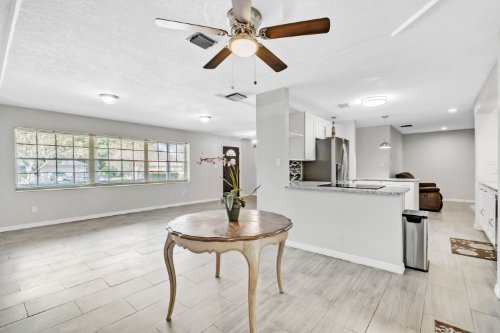 3121-crooked-oak-court--orlando--fl-32808---18.jpg