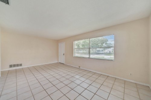 5585-lancewood-drive--port-orange--fl-32127---07.jpg