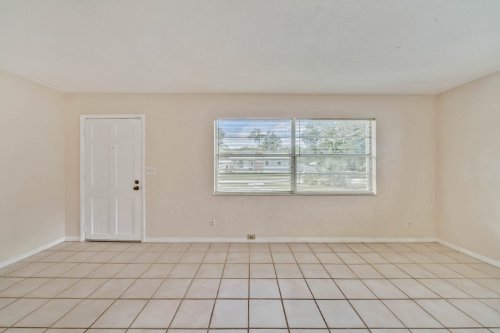 5585-lancewood-drive--port-orange--fl-32127---08.jpg