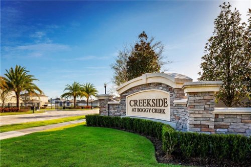 creekside-entrance.jpg
