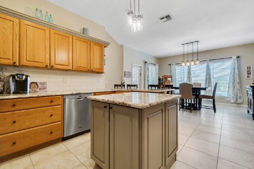 9925-spring-lake-drive--clermont--fl-34711---20.jpg