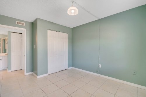 2525-n-alafaya-trail-unit--47--orlando--fl-32826---04.jpg