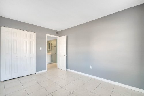 2525-n-alafaya-trail-unit--47--orlando--fl-32826---09.jpg