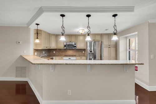 1217-salerno-ct--1217--orlando--fl-32806---05.jpg