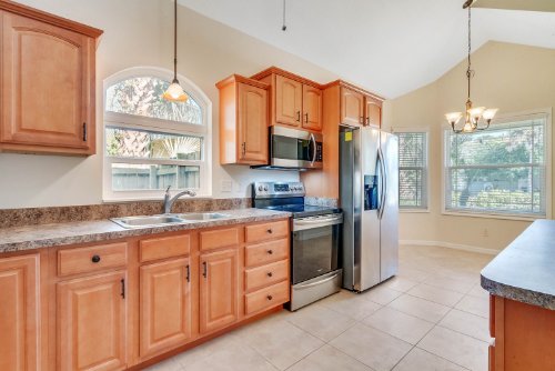 907-locust-street--new-smyrna-beach--fl-32169---36.jpg