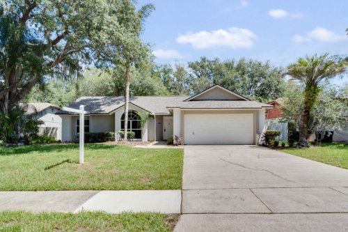 7927-barrowood-street--orlando--fl-32835---01.jpg