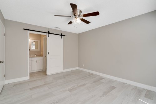 7927-barrowood-street--orlando--fl-32835---05.jpg
