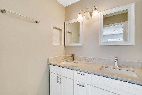 7927-barrowood-street--orlando--fl-32835---07.jpg