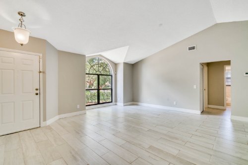 7927-barrowood-street--orlando--fl-32835---17.jpg