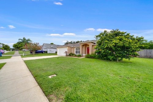 213-autumn-ridge-road--deltona--fl-32725---02.jpg