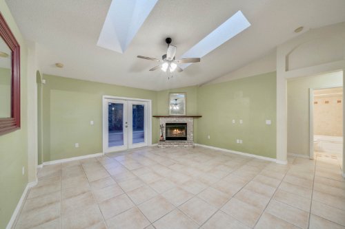 213-autumn-ridge-road--deltona--fl-32725---05.jpg