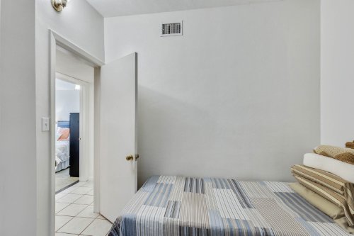 2248-south-crystal-lake-drive--lakeland--fl-33801---18.jpg