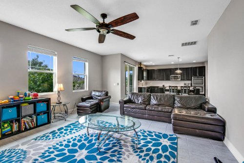 15682-citrus-heights-drive--winter-garden--fl-34787---32.jpg
